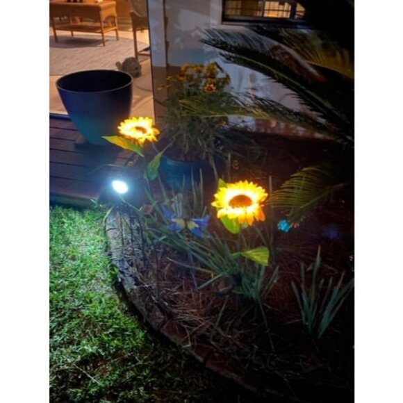 Sunflower Shape Solar LED Lights, 2 Pack Garden Waterproof Decor - Picture 2 of 2